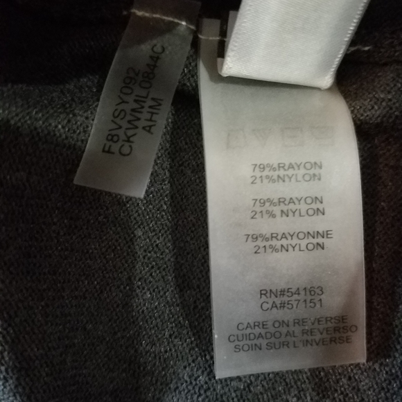 Calvin Klein sweater - Picture 6 of 9